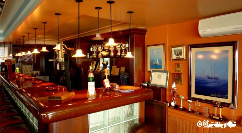 نمای بار لابی هتل کیسمت